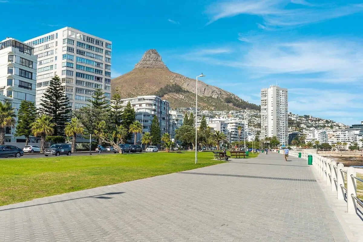 Apartment Stunning Brand New Apartment, Pool, Wifi, Secure Cape Town