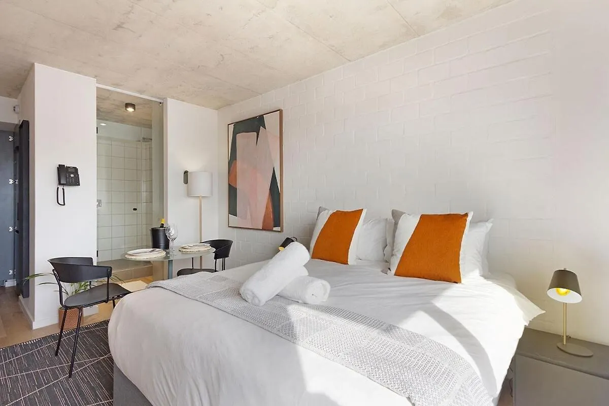 Apartment Stunning Brand New Apartment, Pool, Wifi, Secure Cape Town